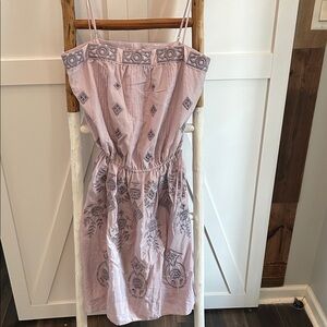 BCBGMaxAzria Blush and Lilac Dress. 100% Silk Lining.